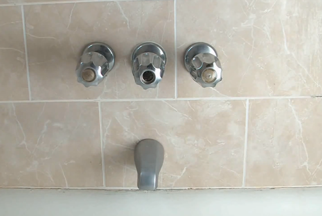 How To Fix A Leaking Bathtub Faucet Az Group Construction